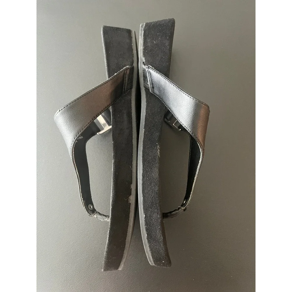 Mountrek Sophie Black Wedge Thong Sandals Womens Size L 9-10 Platform Slides